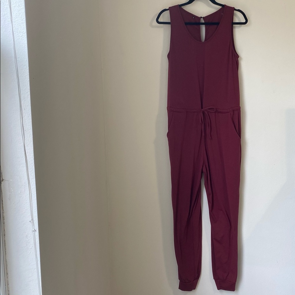 Magenta sleeveless casual jumpsuit